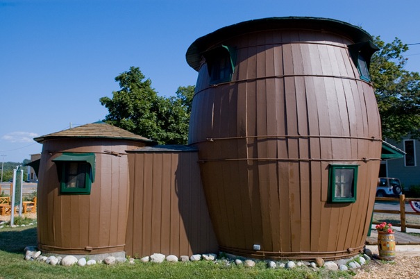 Pickle Barrel House (Grand Marais, Michigan, United States)