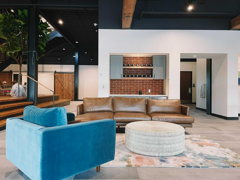 300 East Davis Street available for companies in McKinney