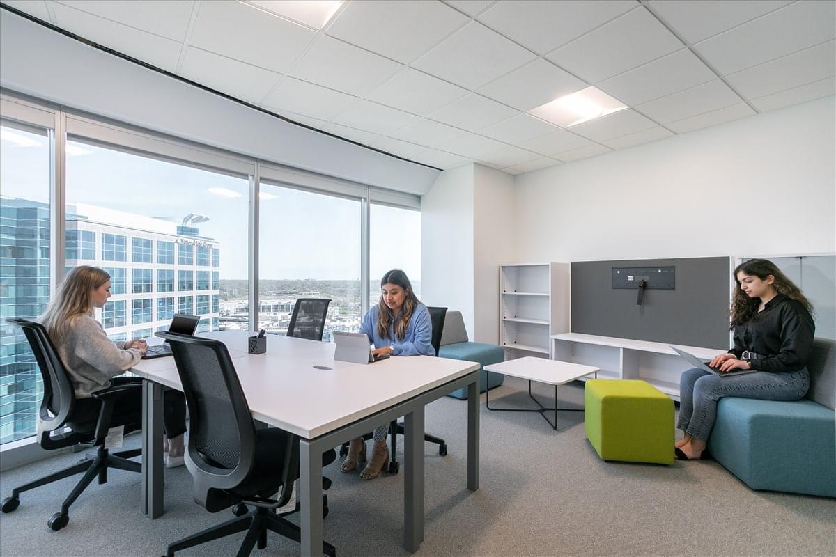 Photo of Office Space on The Colonnade, 15305 Dallas Pkwy Addison 