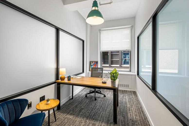 205 East 42nd Street, 19th Floor Office Images