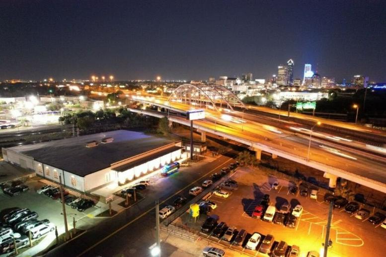 1505 Dennis Street Office Images