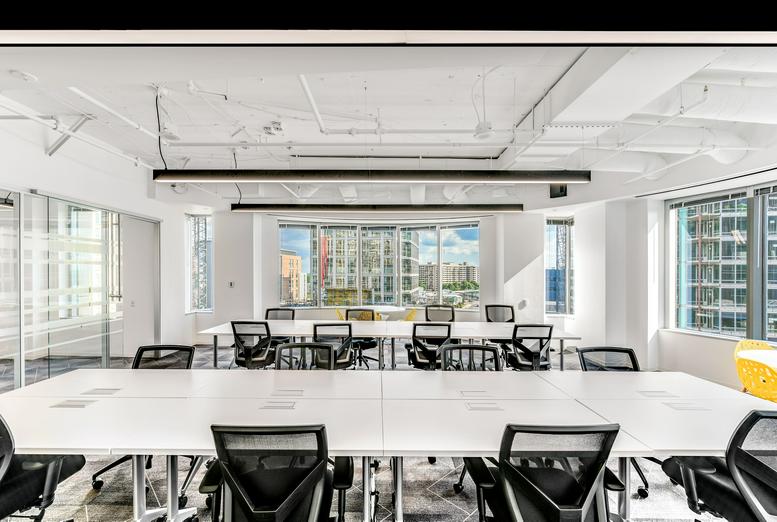 4075 Wilson Boulevard, 8th Floor Office Images