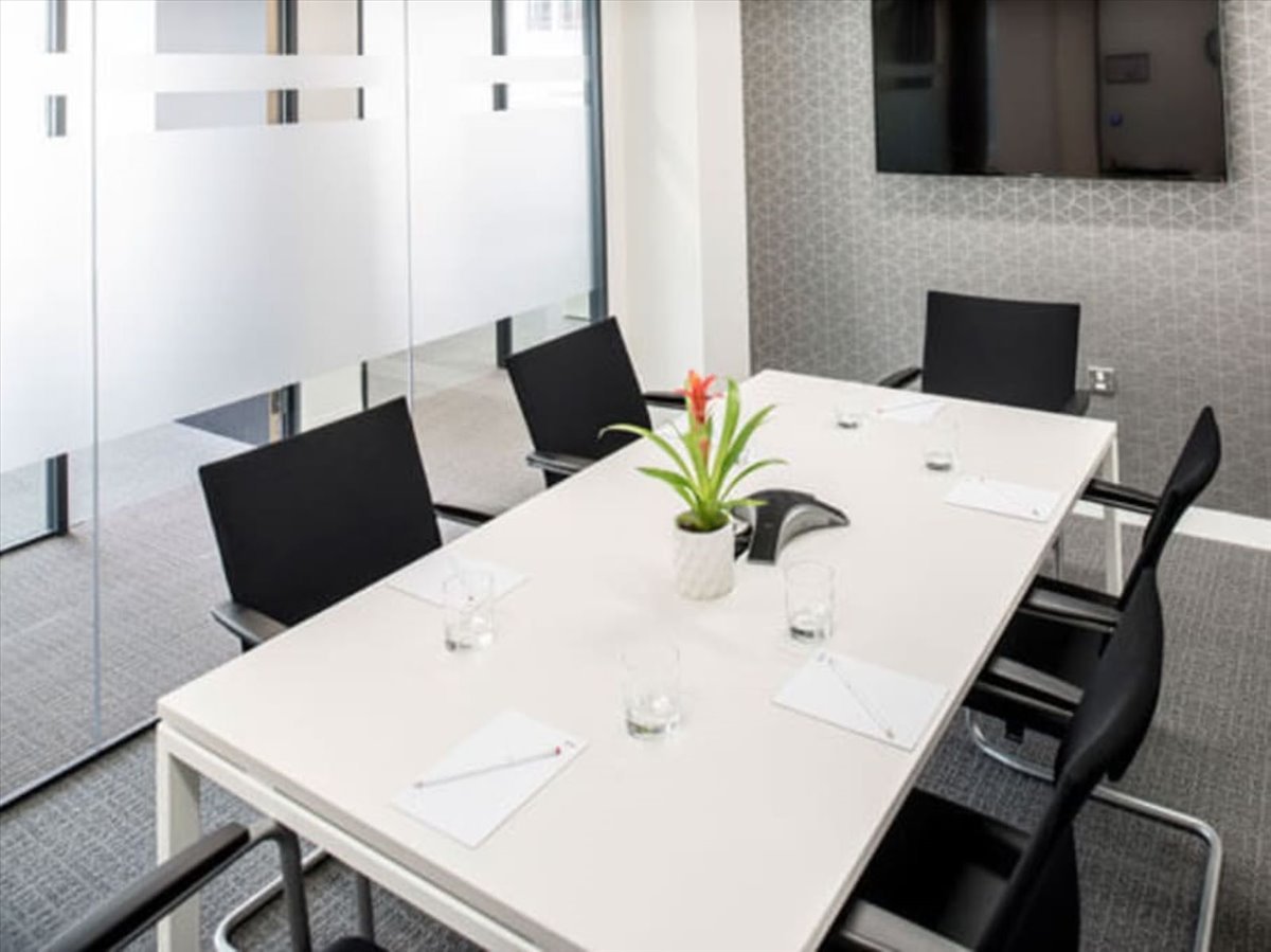 1750 Howe Avenue, The Landmark Office Images