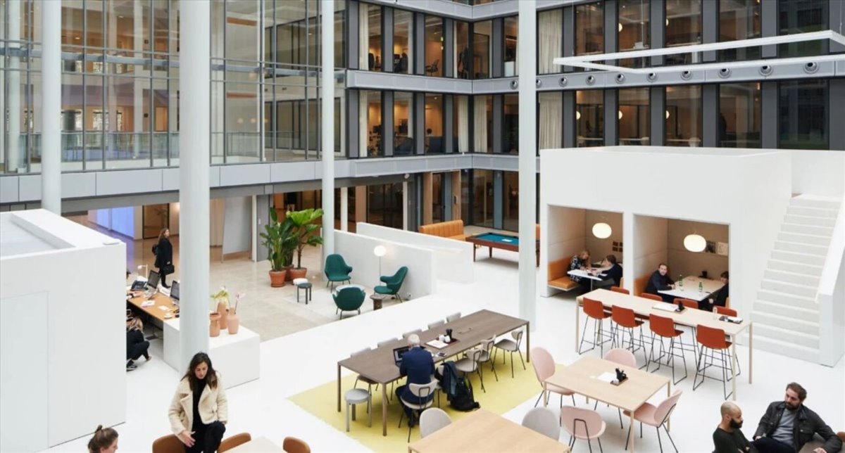 1750 Howe Avenue, The Landmark Office Images