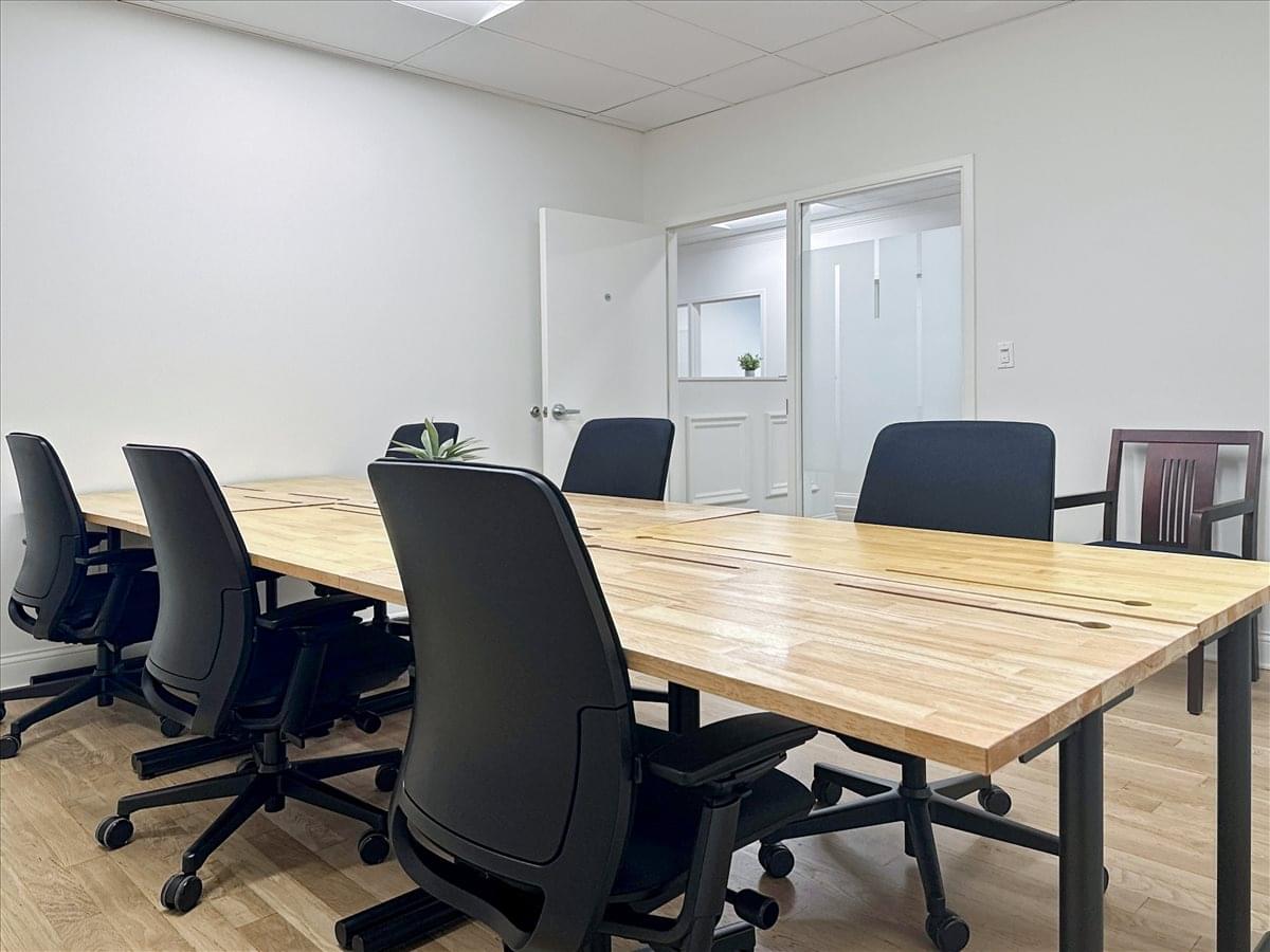 19 North Green Street Office Images