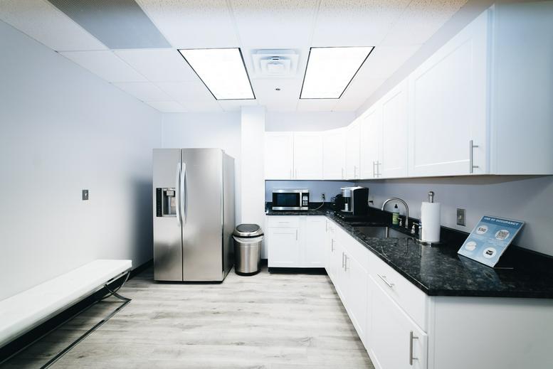 14502 Greenview Drive, Suite 400 Office Images