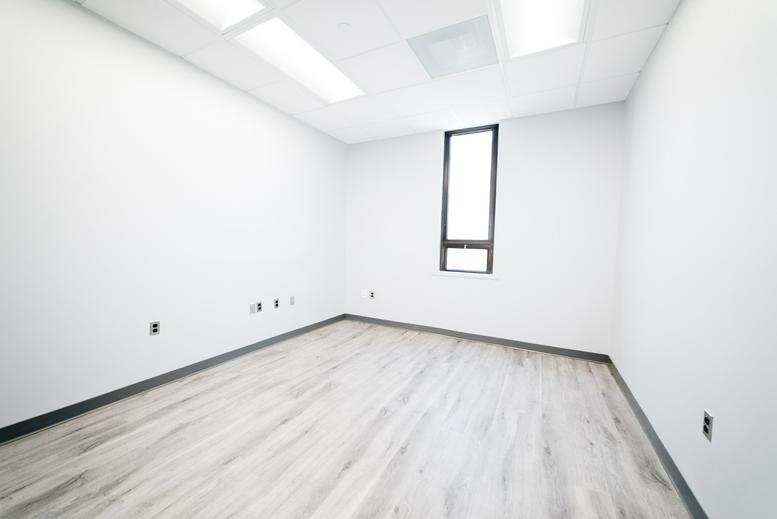 1301 York Road, Suite 800 Office Images