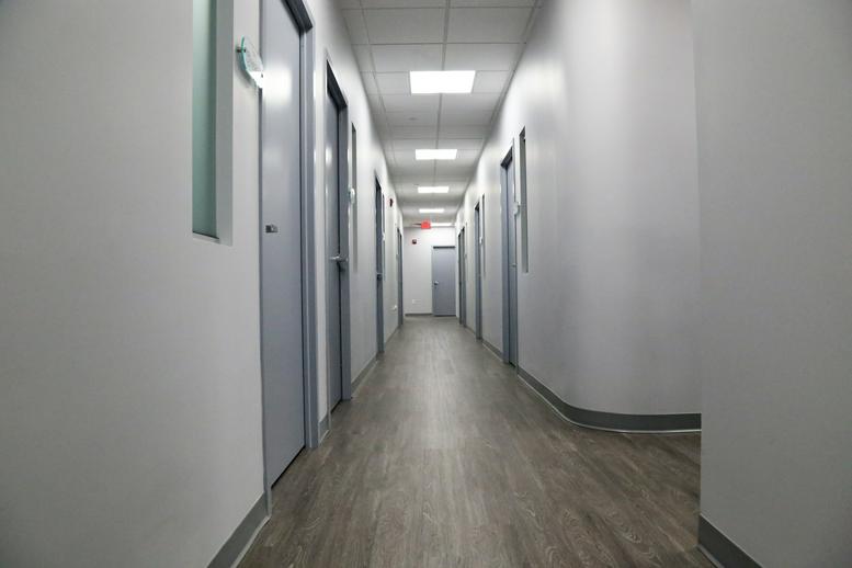 8507 Oxon Hill Road, Suite 200 Office Images