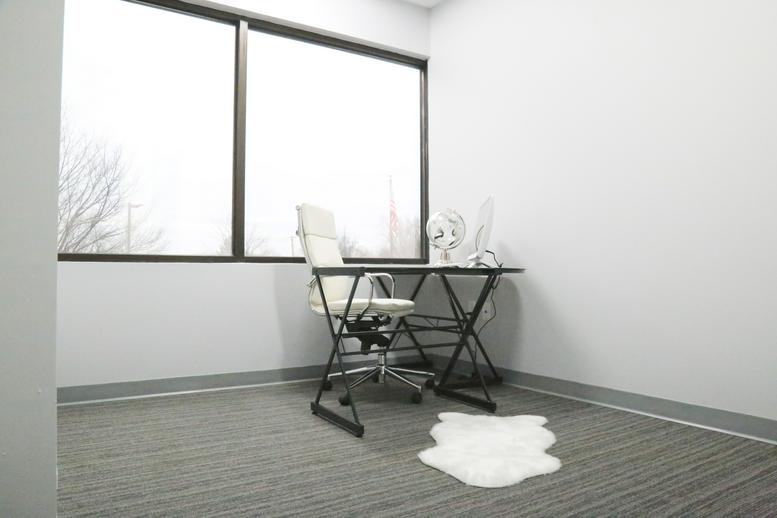 8507 Oxon Hill Road, Suite 200 Office Images