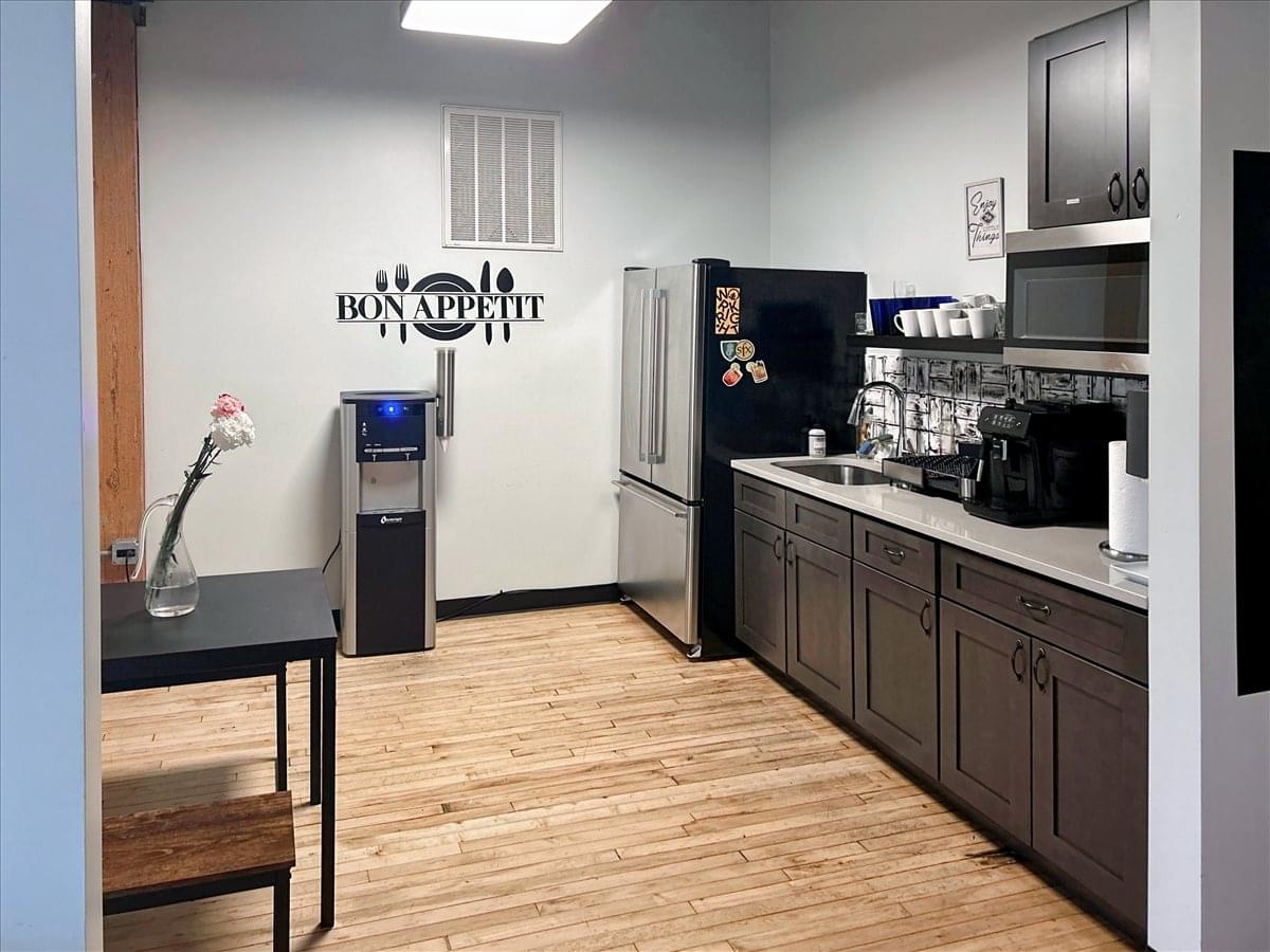 4311 North Ravenswood Avenue, 2nd & 3rd Floor Office Images