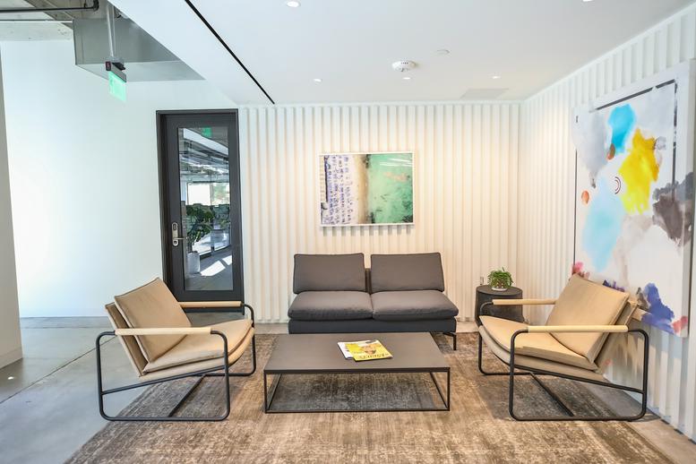 840 Apollo St Office Images