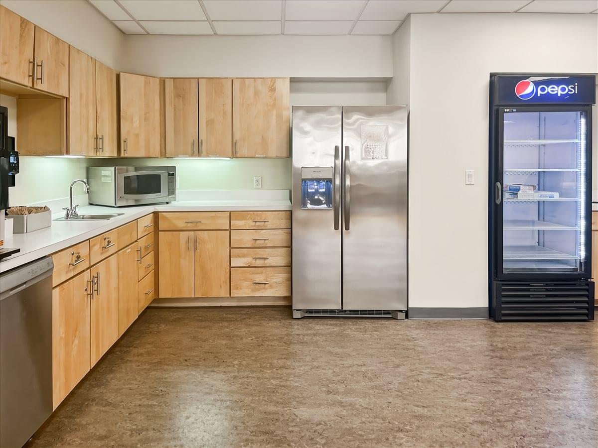 400 Congress Street Office Images