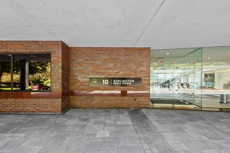 10 Burlington Mall Road available for companies in Burlington