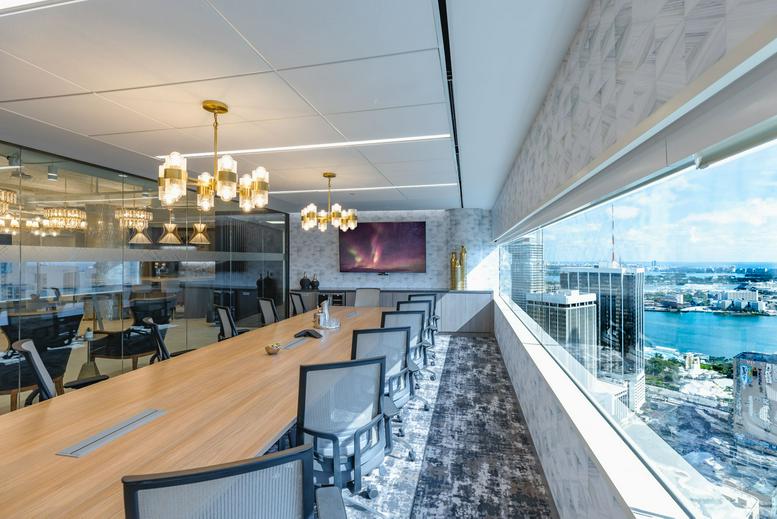 100 South East 2nd Street available for companies in Miami