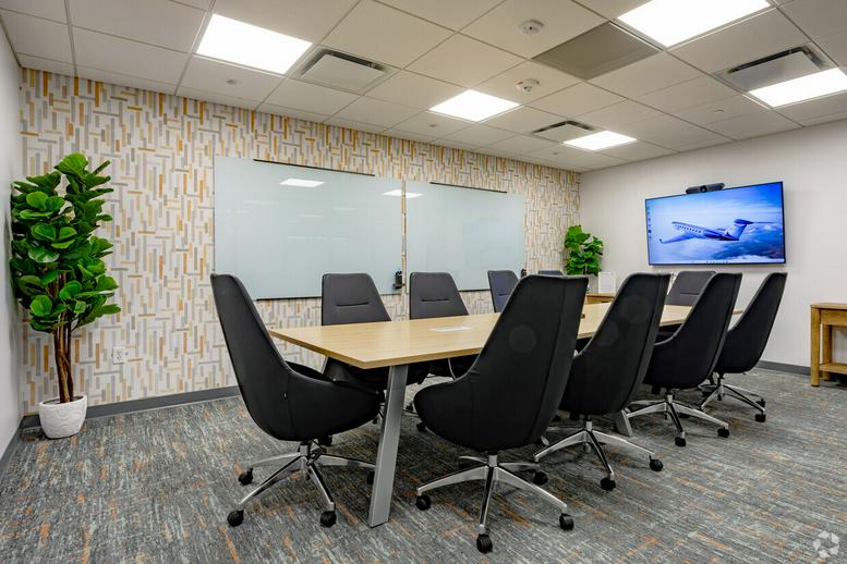 1501 Belvedere Road, Suite 500 Office Images