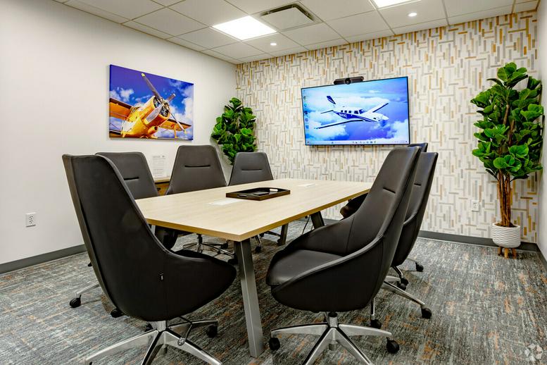 1501 Belvedere Road, Suite 500 Office Images