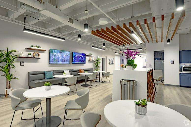 1501 Belvedere Road, Suite 500 Office Images