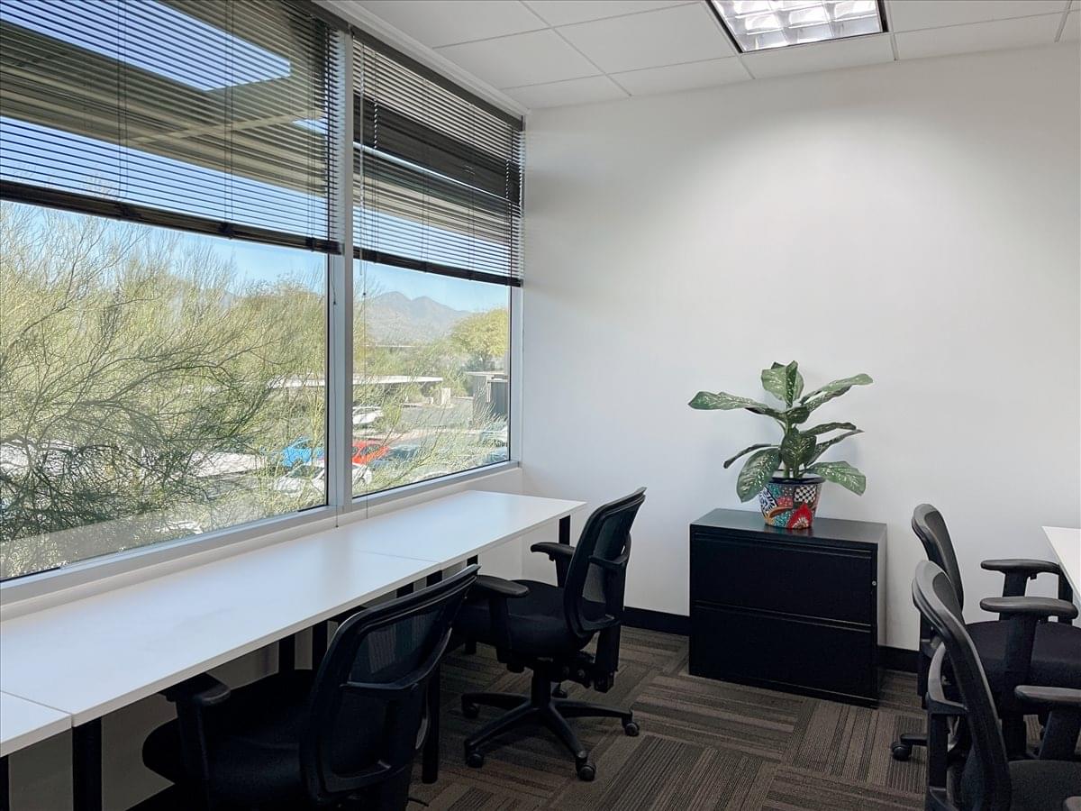 10101 North 92nd Street, Suite 201 Office Images
