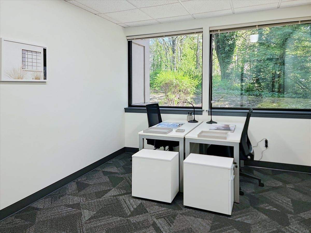 371 Northeast Gilman Boulevard, 1st Floor Office Images
