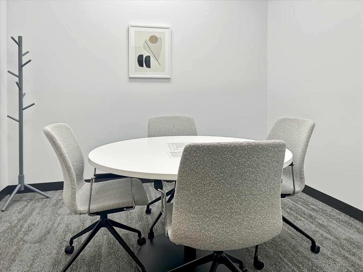 372 24th Street, 4th Floor Office Images