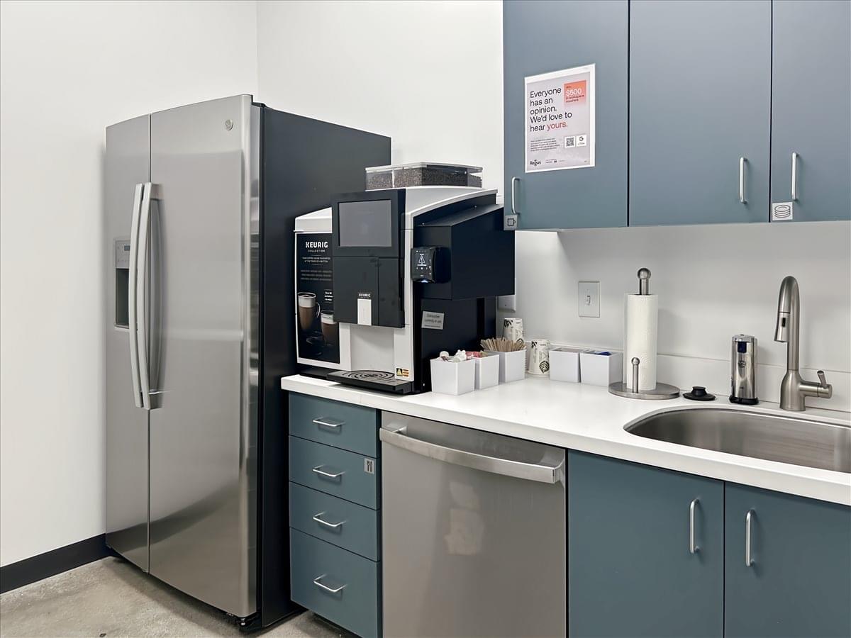 372 24th Street, 4th Floor Office Images
