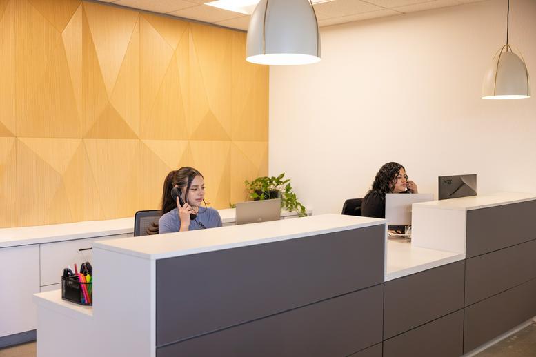 10080 North Wolfe Road, SW3–200 Office Images