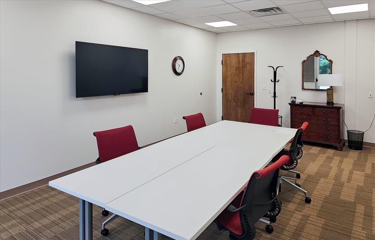 5547 Veterans Parkway, 1st and 2nd Floor Office Images
