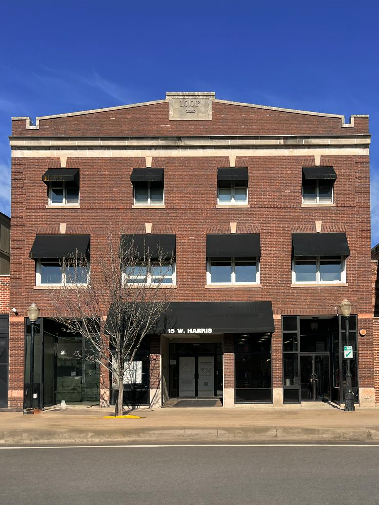15 West Harris Avenue Office Images