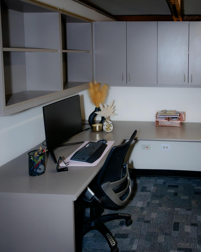 15 West Harris Avenue Office Images