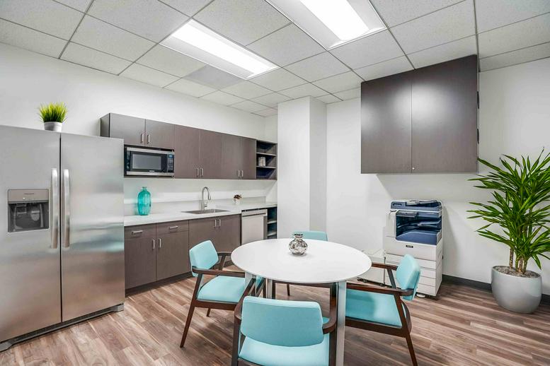 21031 Ventura Boulevard, Suite 200, Woodland Hills Corporate Center Office Images