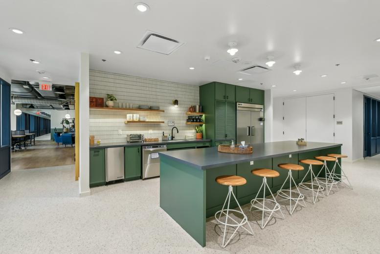 711 Navarro St, Suite 300, Travis Park Plaza Office Images