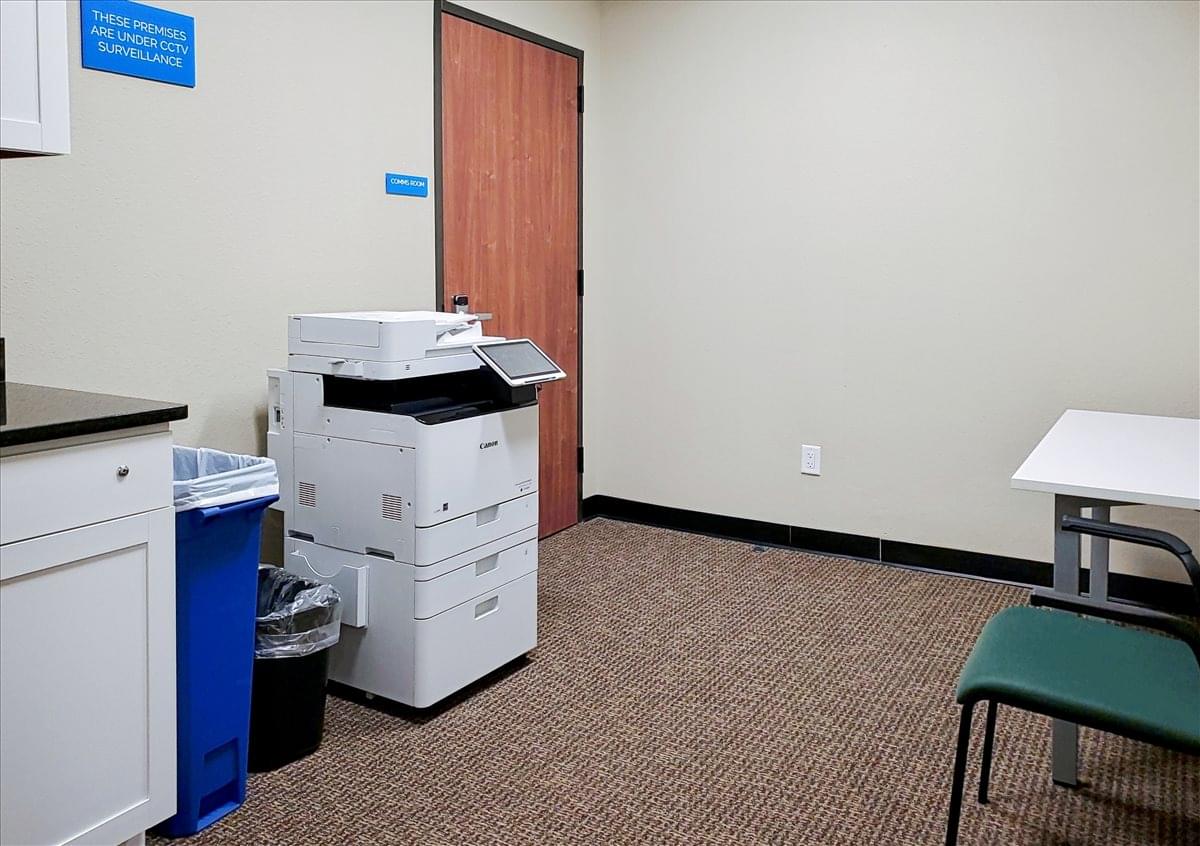 511 University Drive East, Suite 100 Office Images
