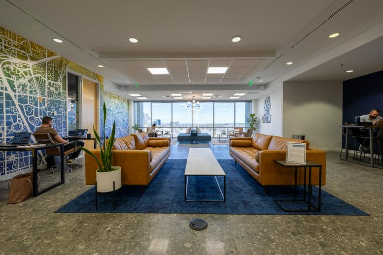 8400 East Crescent Parkway Office Images