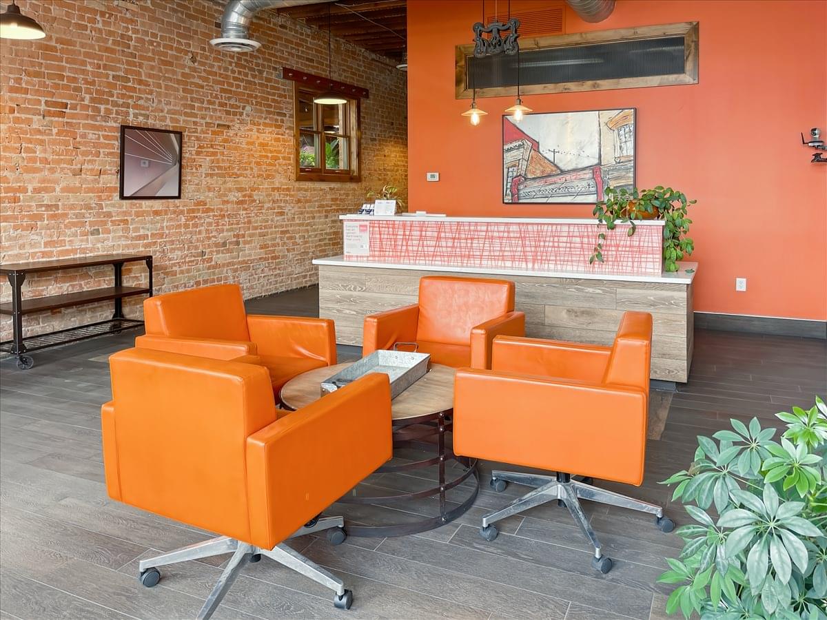 221 25th Street, 1st & 2nd Floor Office Images