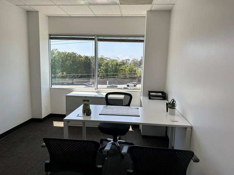 Picture of 500 S. Sepulveda Blvd., Suite 400 Office Space available in Los Angeles