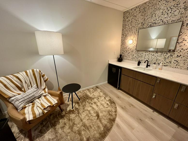 505 North Angier Avenue Office Images