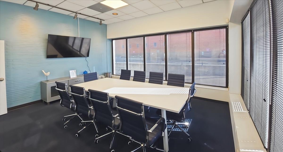 516 W Friendly Ave, 1st Floor Office Images