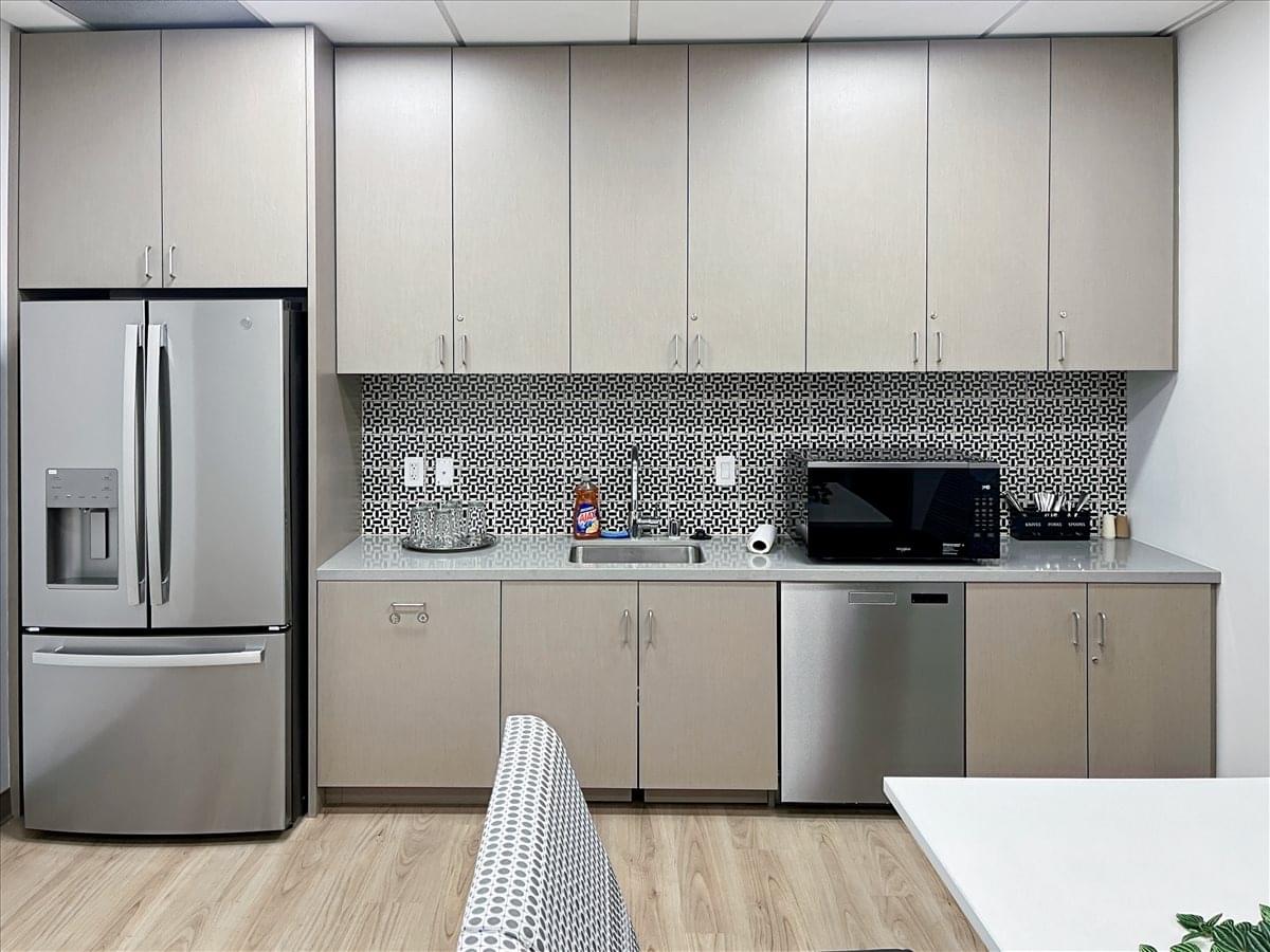 15 Enterprise, Suite 250 Office Images