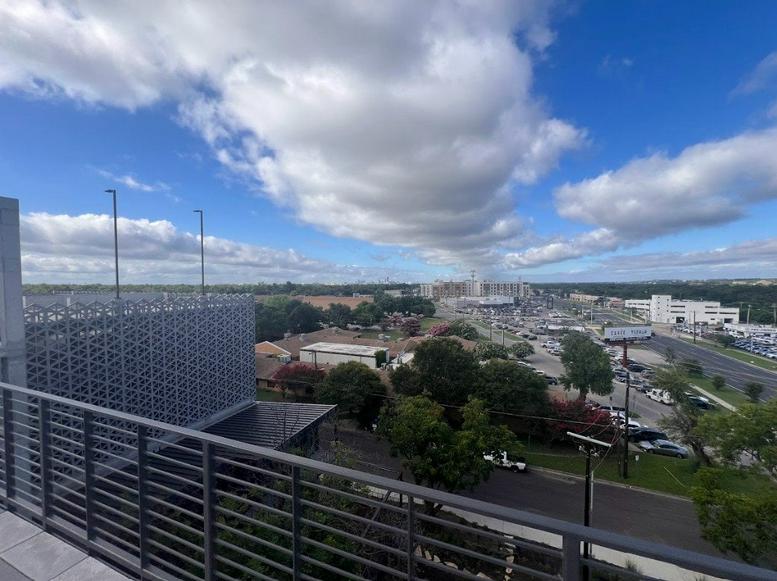 7001 Burnet Road Office Images