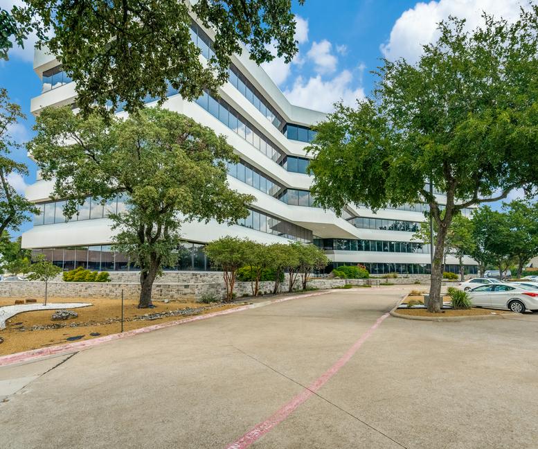 555 Republic Drive available for companies in Plano