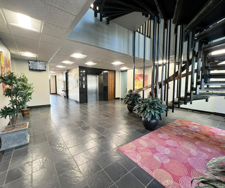 4100 East Piedras Drive Office Images