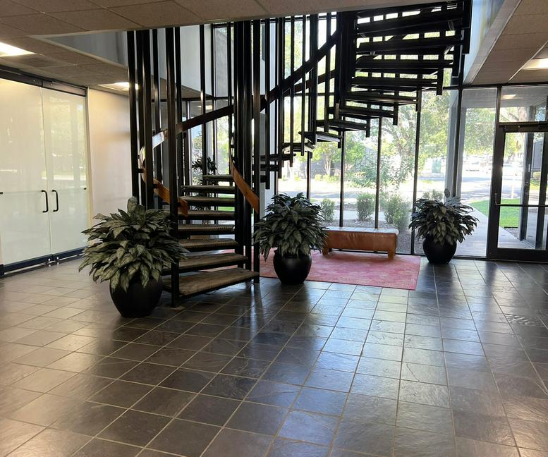 4100 East Piedras Drive Office Images