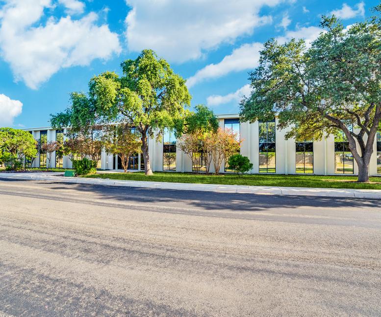 4203 Woodcock Drive Office Images
