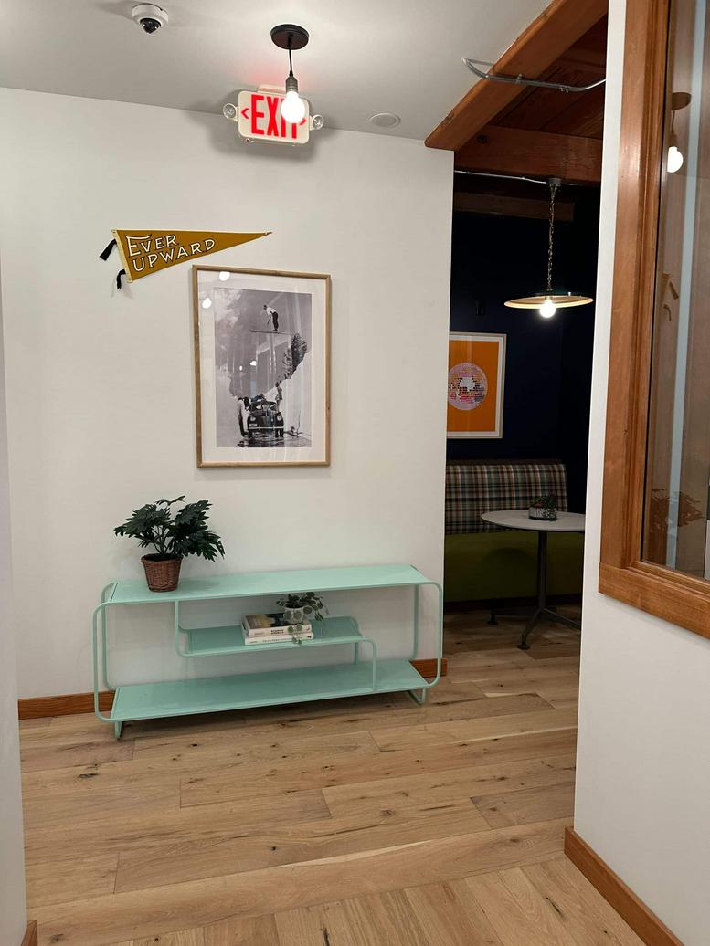 1716 W Babcock Street Office Images