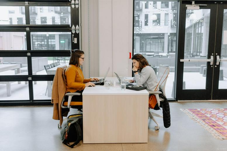 470 W Broad Street Office Images