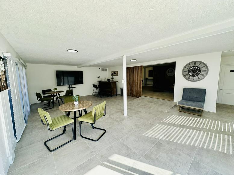 This is a photo of the office space available to rent on 2555 N Pine Ave, Ocala, FL 34475