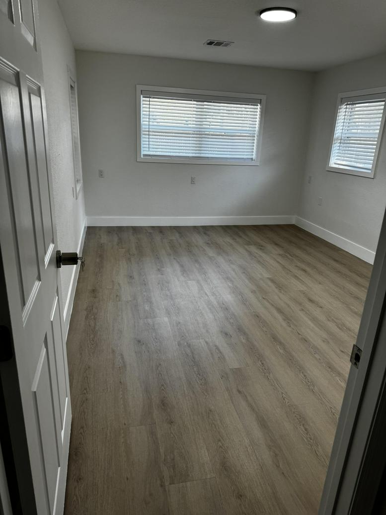 Photo of Office Space available to rent on 2555 N Pine Ave, Ocala, FL 34475, Ocala