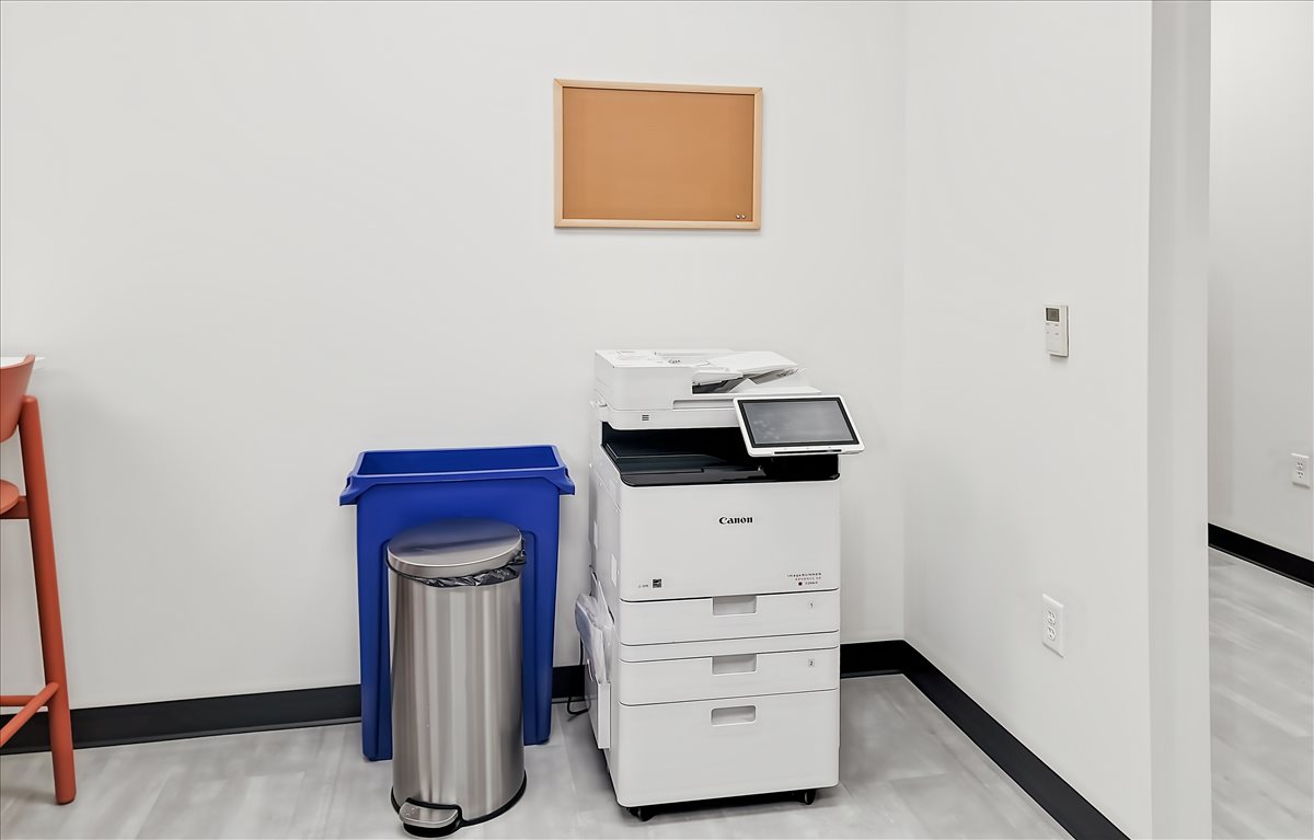 W57 N14280 Doerr Way, Suite 201 Office Images