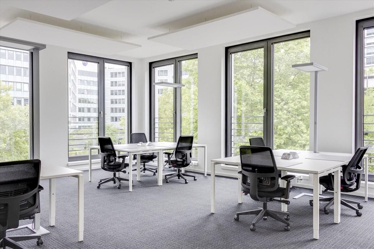 35-01 36th Avenue available for companies in NYC
