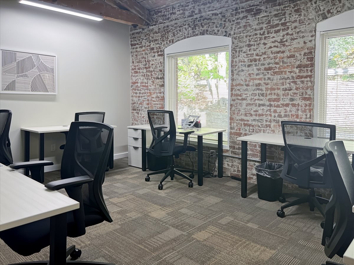 27 Glen Road, Suite 301, Newtown Office Images